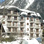 Apartment Montblanc11
